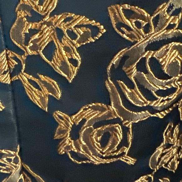 COOFANDY Men's Floral Tuxedo Jacket Rose Embroidered Suit Jacket/Blazer Size M - Picture 4 of 5